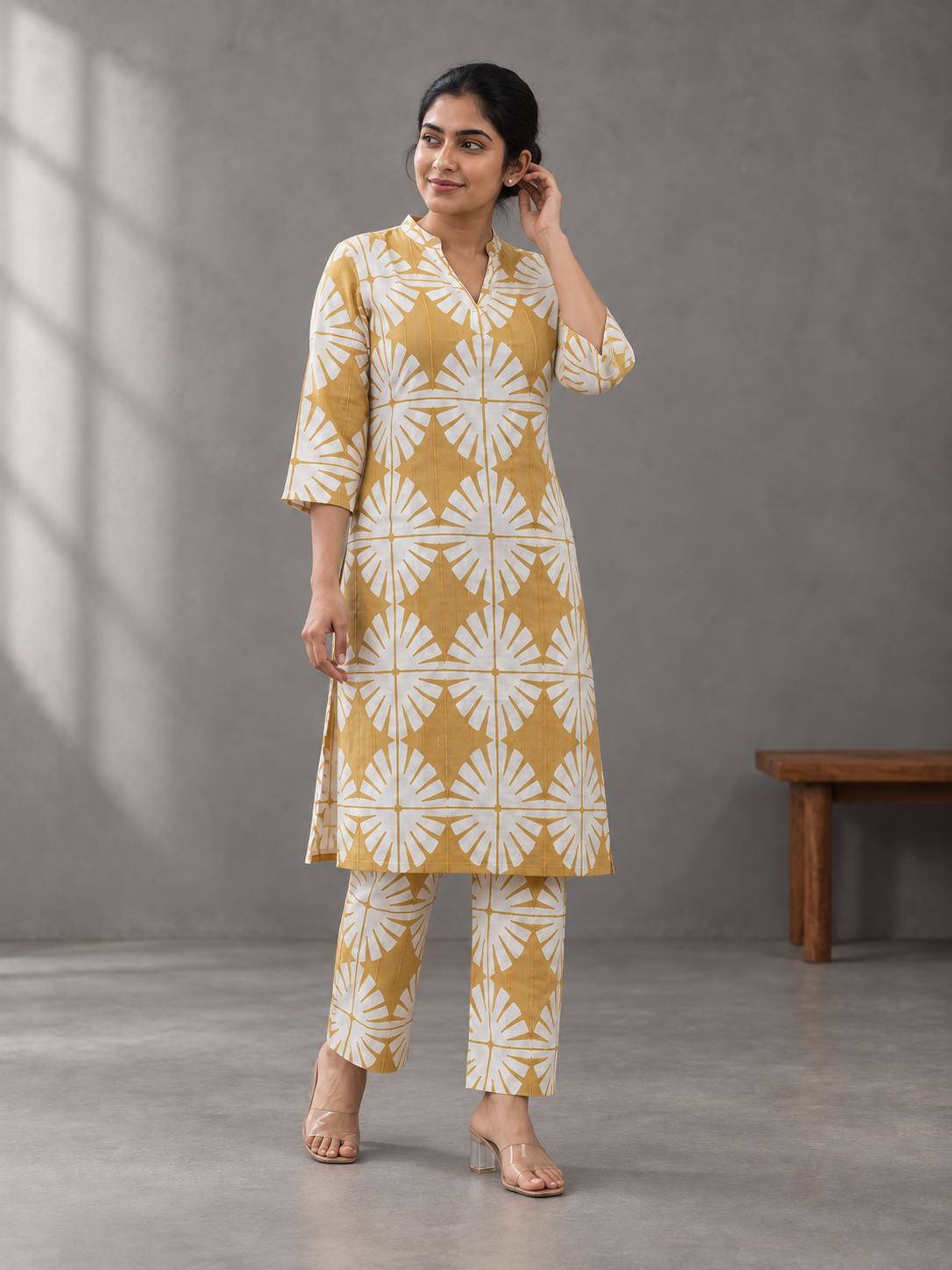 Mustard Geometric Print Kurta & Pant Set - View 4